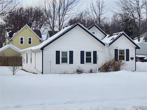 178 Jackson Ave, North Tonawanda, NY 14120