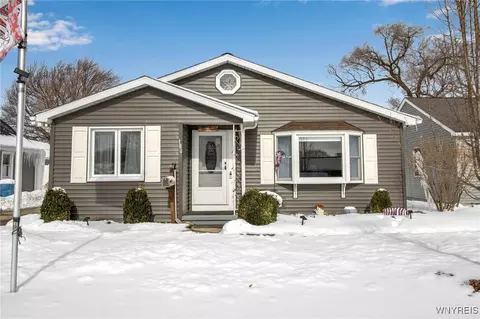 180 Humphrey St, North Tonawanda, NY 14120