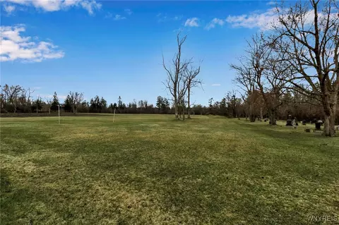1475 Orchard Park Rd, West Seneca, NY 14224