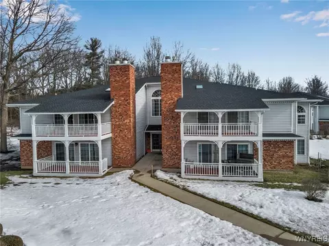 1075 Youngs Rd #F, Amherst, NY 14221