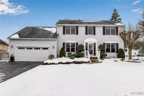 42 Hoviland Ln, Amherst, NY 14068