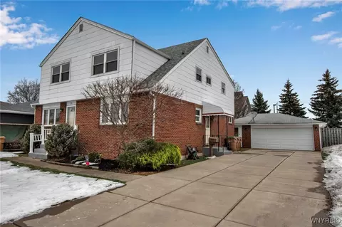 53 Creekview Dr, Cheektowaga, NY 14225