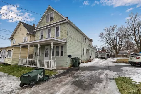 80 Laverack Ave, Lancaster, NY 14086