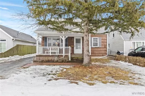 19 Manser Dr, Amherst, NY 14226