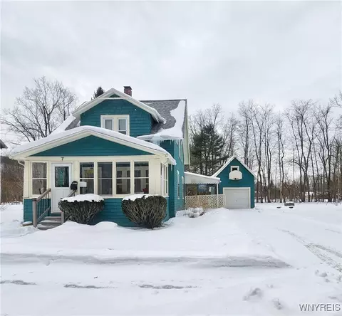 7 Prospect Ave, Salamanca, NY 14779