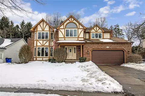 149 Shellridge Dr, East Amherst, NY 14051