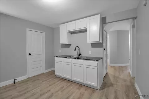 Entry Way - 413 14th St, Buffalo, NY 14213 photo 7 of 8