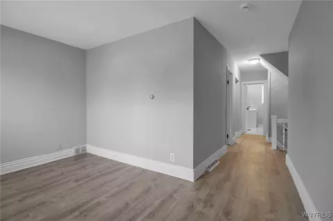Entry Way - 413 14th St, Buffalo, NY 14213 photo 2 of 8