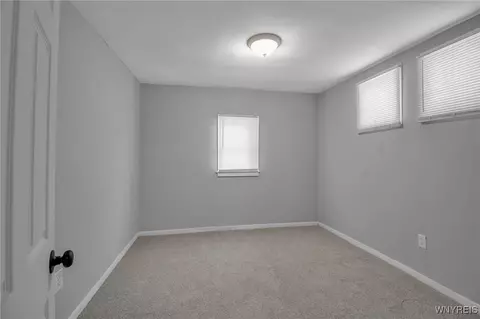 Bedroom - 413 14th St, Buffalo, NY 14213 photo 6 of 11