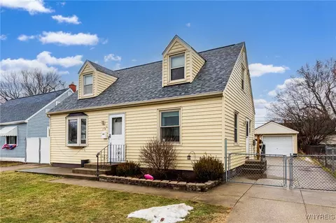 174 Greenway Blvd, Cheektowaga, NY 14225