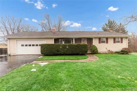 6248 Sparks Rd, Pavilion, NY 14525