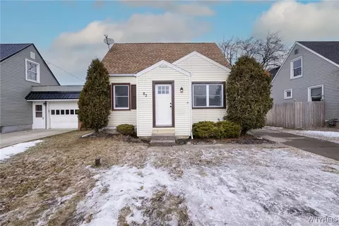 82 Southern Pkwy, Cheektowaga, NY 14225