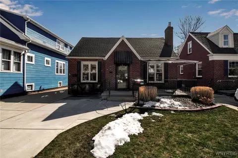 195 Culver Rd, Buffalo, NY 14220