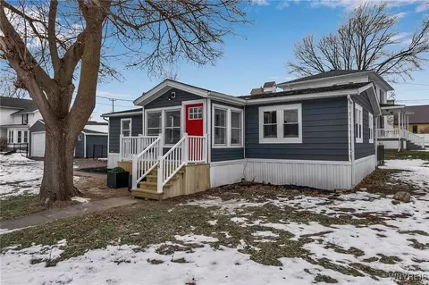 24 Francis St, Royalton, NY 14105