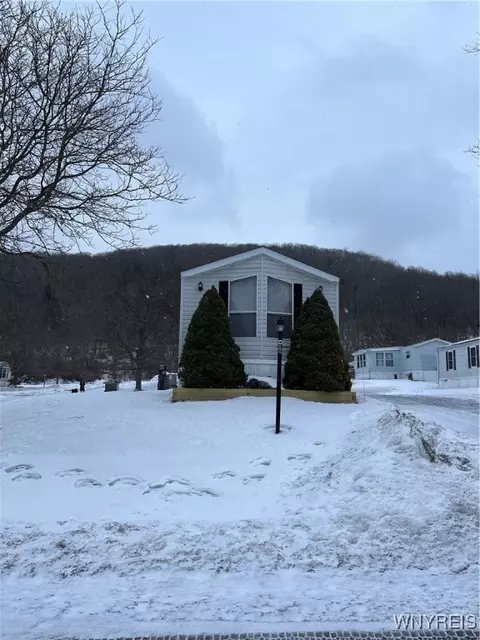 84 Green Valley Ests, Great Valley, NY 14741