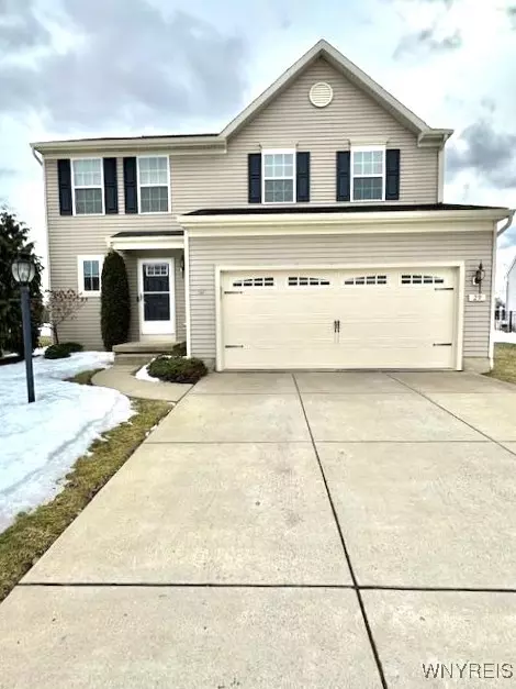 29 Skylark Ln, Wheatfield, NY 14304