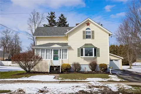 61 Genesee St, Attica, NY 14011
