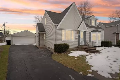 91 Leawood Dr, Tonawanda, NY 14150