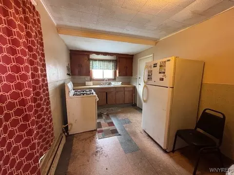 8991 Abbott Rd, Buffalo, NY 14220 photo 3