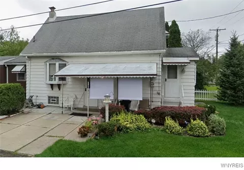 3814 Rhode Island Ave, Niagara, NY 14305