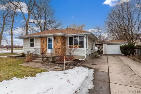 129 Milton St, Amherst, NY 14221