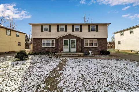 65 Glenhaven Dr, Amherst, NY 14228