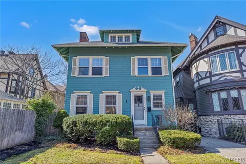 14 Dorchester Rd, Buffalo, NY 14222