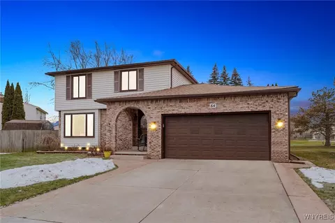 64 Royal Coach Rd, West Seneca, NY 14224
