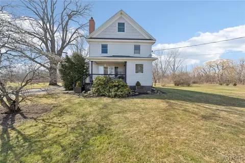3964 Daniels Rd, Ransomville, NY 14131