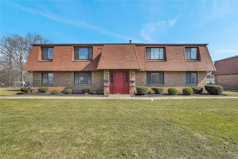 3900 Ridge Lea Rd #B, Amherst, NY 14228