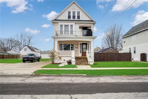 34 Pleasant Pkwy, Cheektowaga, NY 14206