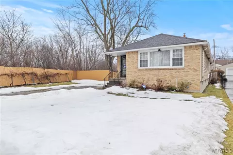 152 Nicholson St, Buffalo, NY 14216
