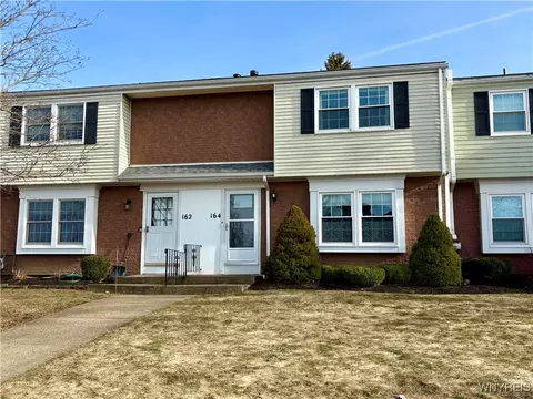 164 Holiday Ln, Hamburg, NY 14075