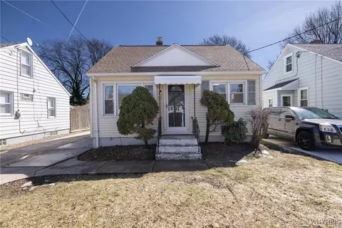 51 Riverview Pl, Buffalo, NY 14210