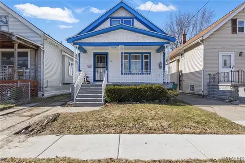 72 Freund St, Buffalo, NY 14215
