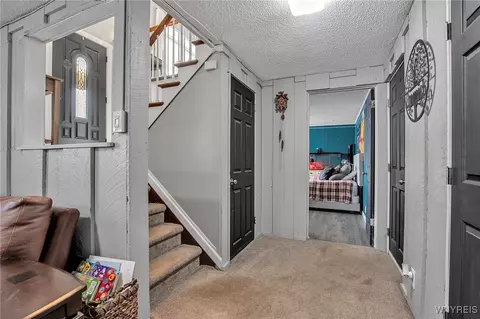 Entry Way - 440 Falls Rd, Aurora, NY 14170 photo 4 of 4