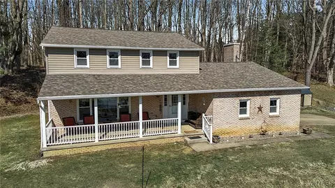 1023 Willardshire Rd, Orchard Park, NY 14127