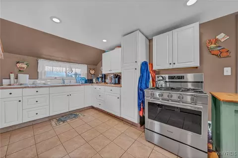 232 Kennedy Ave, Evans, NY 14006 photo 9
