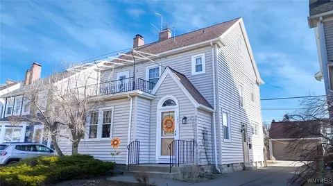 105 Winston Rd, Buffalo, NY 14216