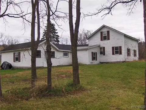 6440 E Hollow Rd, Bristol, NY 14424