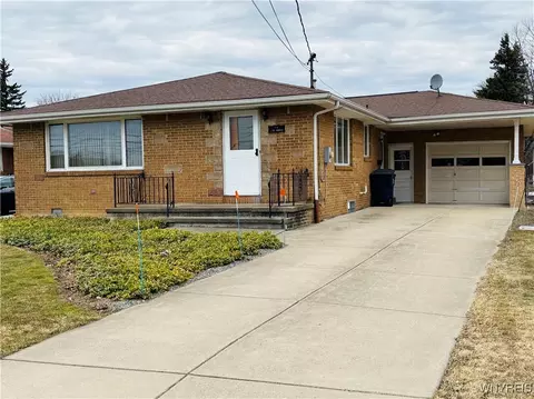 16 South Dr, Lackawanna, NY 14218