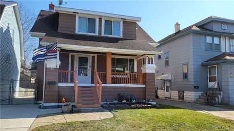 95 Armin Pl, Buffalo, NY 14210