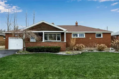 8436 3rd Ave, Niagara, NY 14304