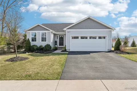 153 Florence Ln, Amherst, NY 14228
