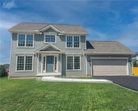 6469 Pincherry Way, Lake View, NY 14085