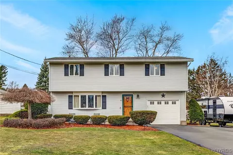 4532 Lincoln Dr, Royalton, NY 14067