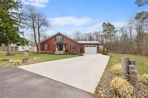 1393 S Creek Rd, Evans, NY 14047