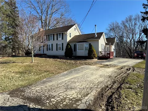 1207 Backus Rd, Evans, NY 14047