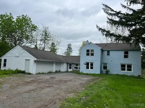 4891 Meyer Rd, Pendleton, NY 14120
