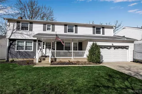38 Ava Ln, Amherst, NY 14221